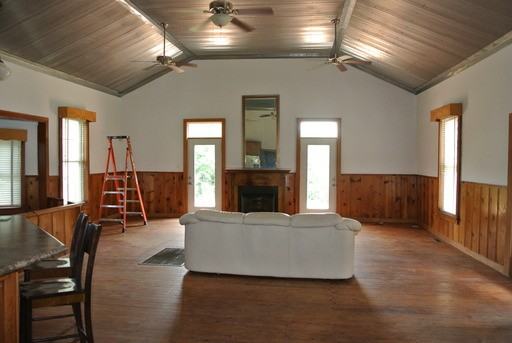 706 Co Rd 424 - Photo 2 of 4