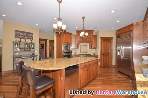 17596 Groveland Pl - Photo 3 of 15