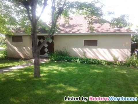 1851 Ivy Ave E - Photo 3 of 15