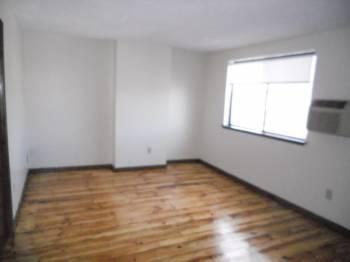 2 Islington Ter #2 - Photo 4 of 13