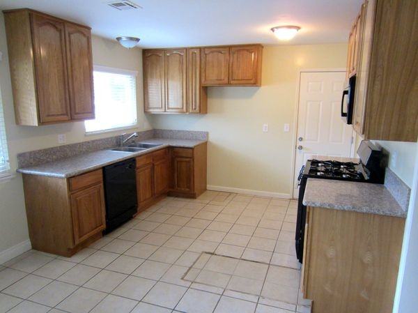 2249 Foothill Dr E - Photo 3 of 10