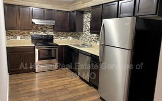 featured image of 712 E Sunshine St #D34