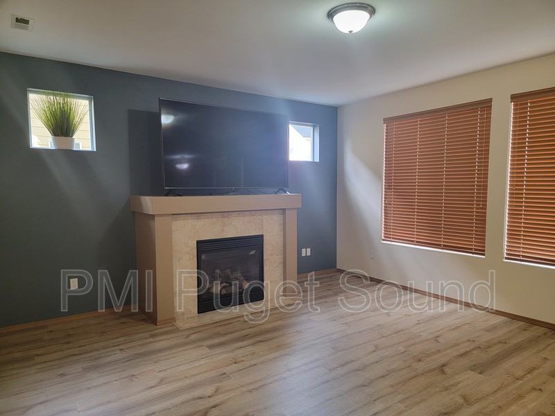 26117 171st Pl Se - Photo 3 of 14