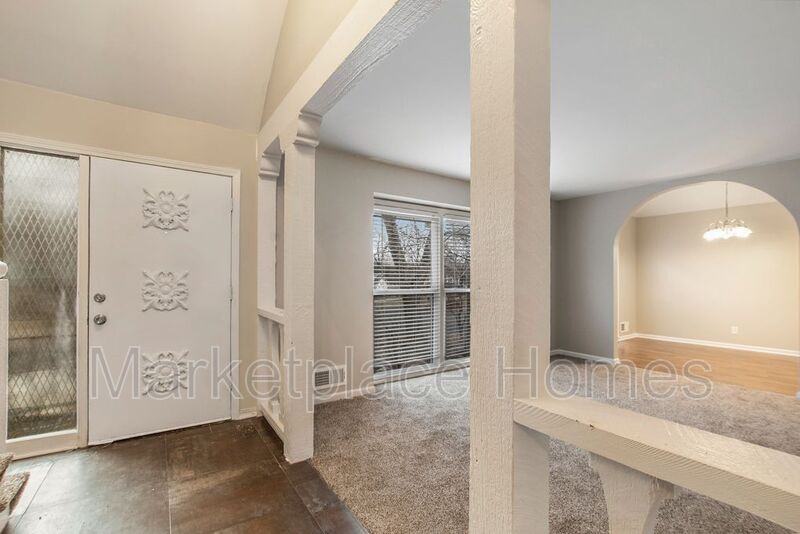 10132 Bluejacket Dr - Photo 2 of 22
