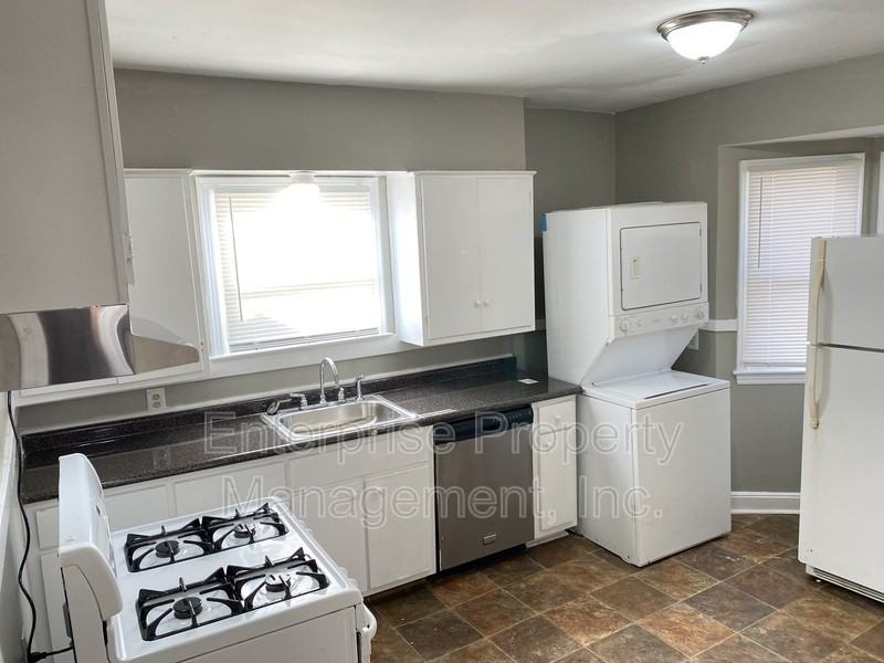 599 Houston St - Photo 7 of 24
