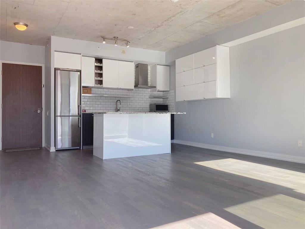 560 King Street West #803 - Photo 7 of 11