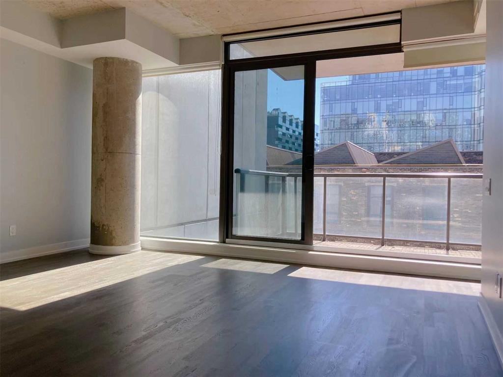 560 King Street West #803 - Photo 5 of 11