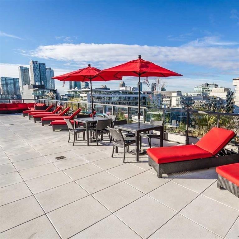 560 King Street West #803 - Photo 3 of 11