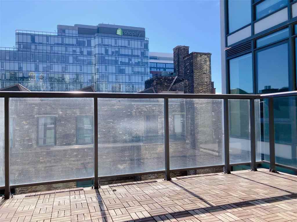 560 King Street West #803 - Photo 6 of 11