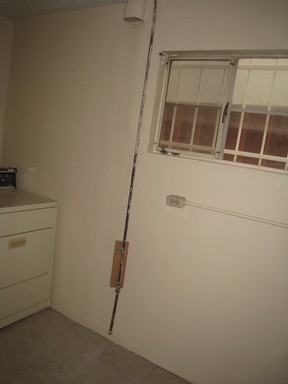 4050 E Roberts Pl - Photo 3 of 10