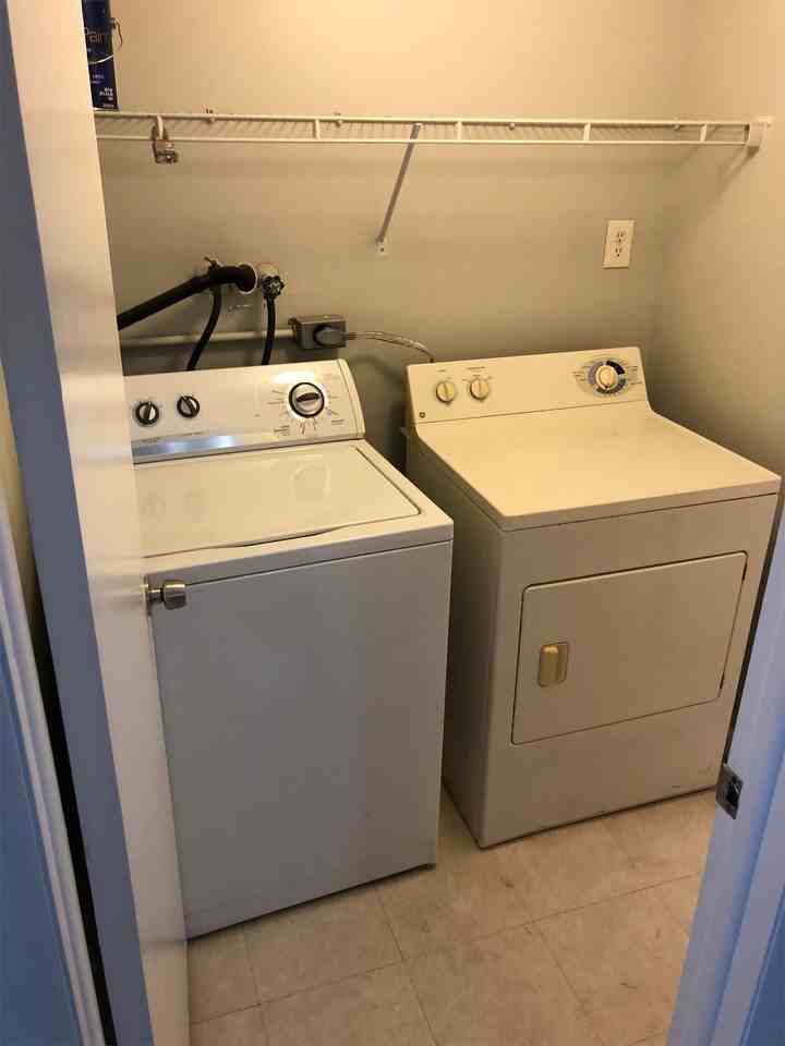 2241 White Pine Cir #B - Photo 5 of 18