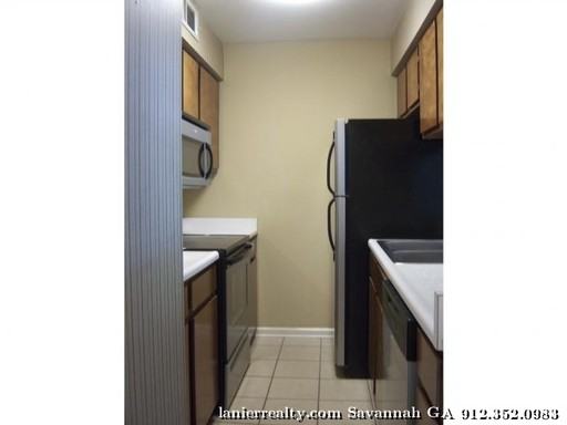 104 W Magnolia Ave - Photo 3 of 6