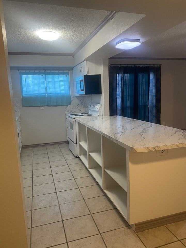 5305 Bonner Dr #1 - Photo 3 of 10