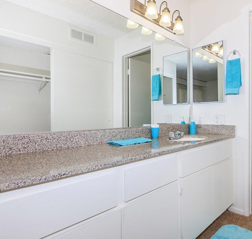 1265 N Chrisden St - Photo 7 of 11