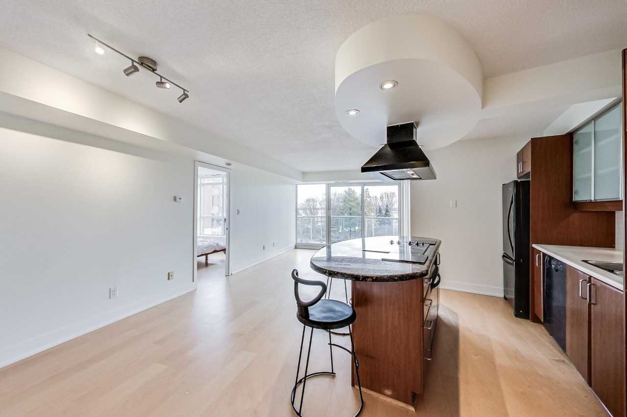 550 Queens Quay West #428