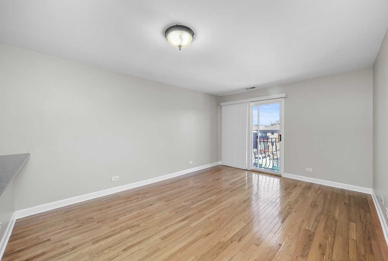 3423 Ridgeland Ave #203 - Photo 7 of 23