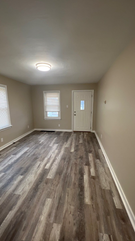 523 Orchard St - Photo 2 of 18