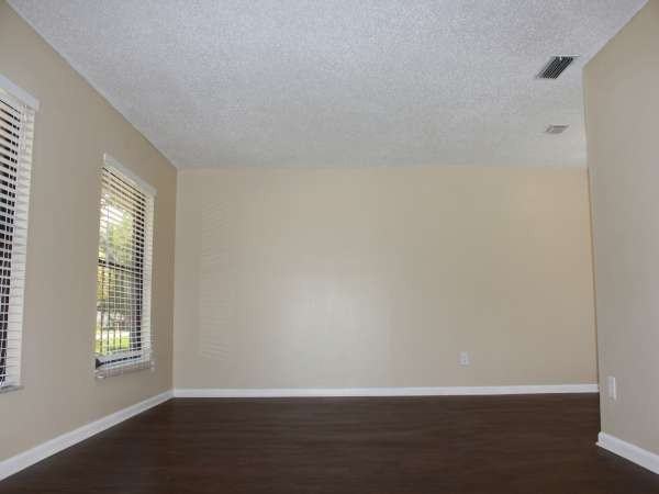 206 Lochinvar Dr - Photo 3 of 18