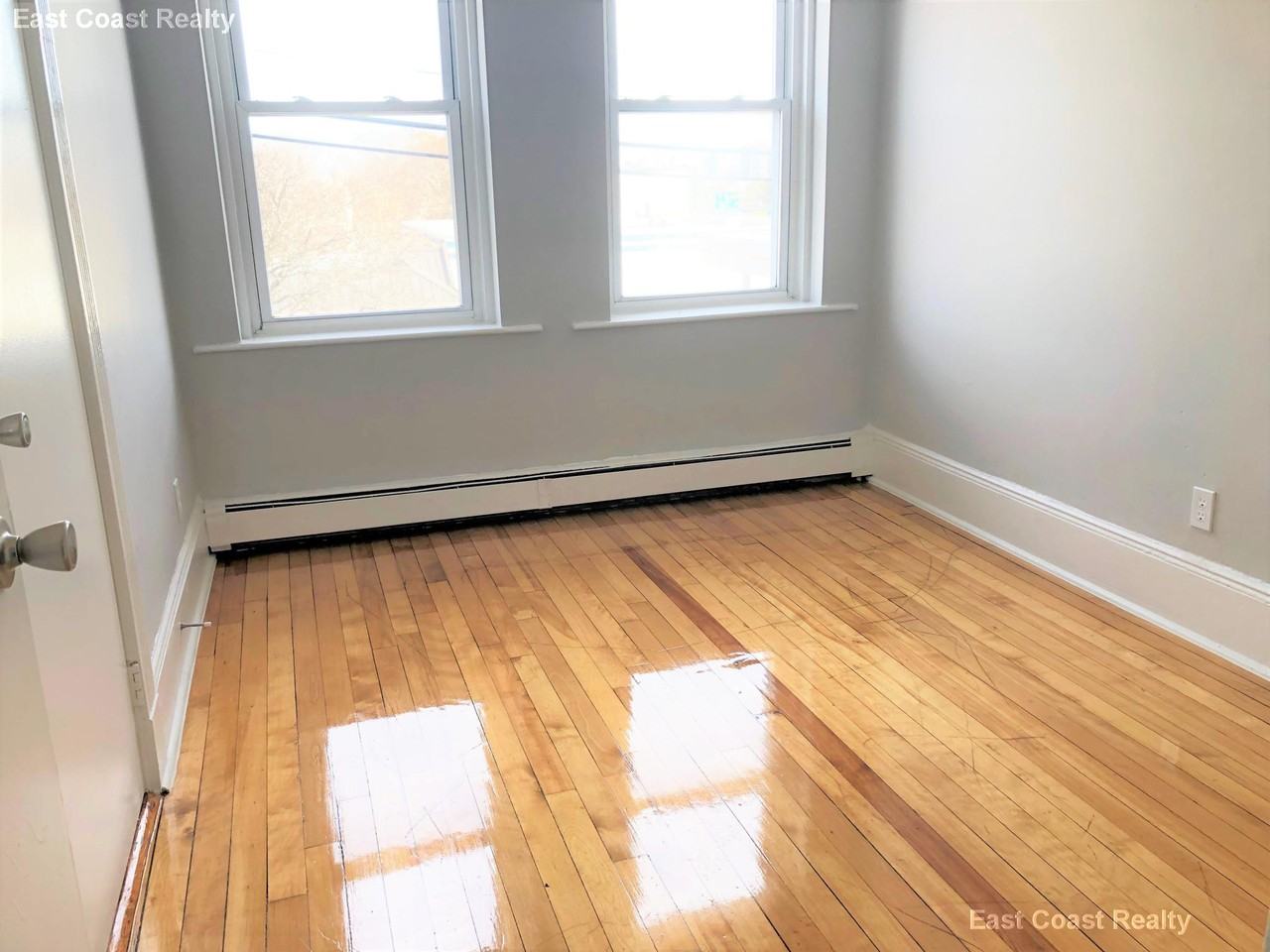 81 Empire St #8 - Photo 3 of 5