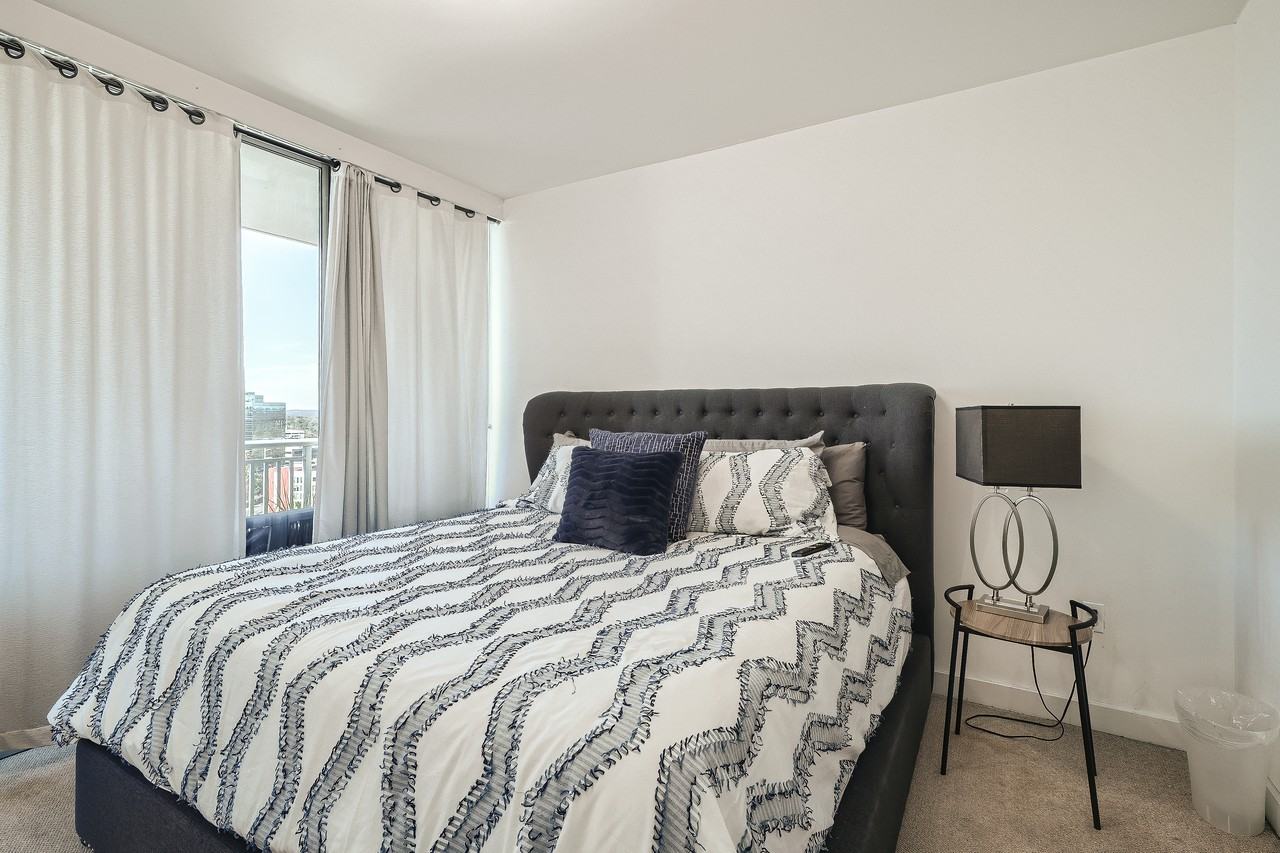 3337 Peachtree Rd Ne #14B - Photo 2 of 21