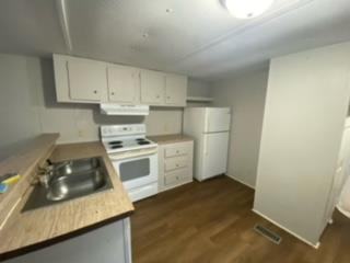 700 Saddle Club Drive - Photo 2 of 6