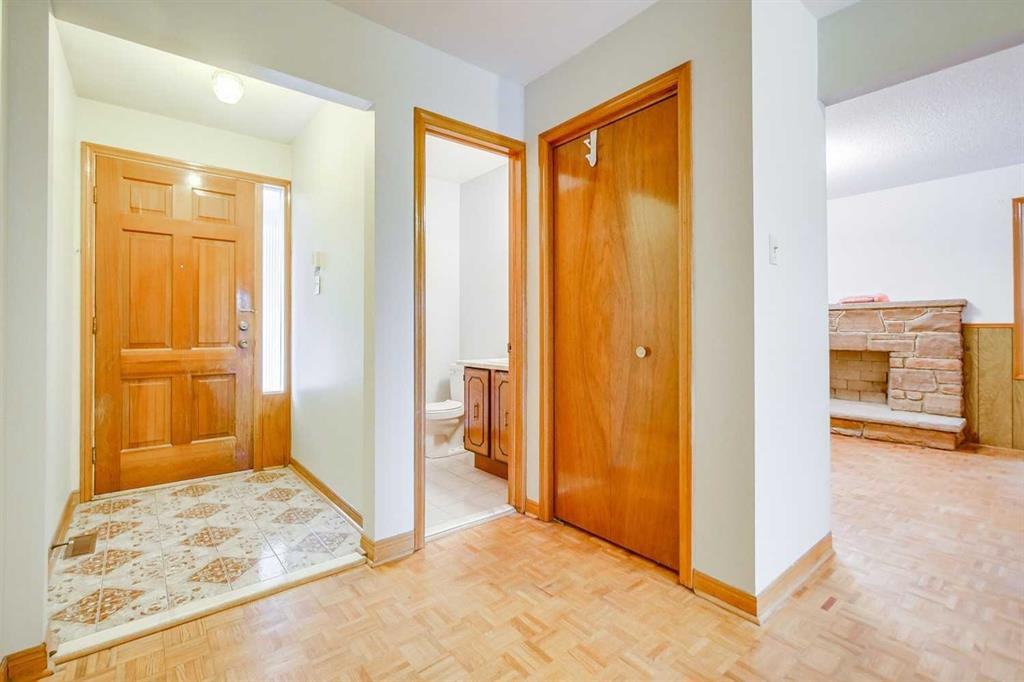 4410 Shelby Crescent - Photo 3 of 26