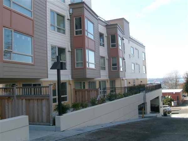 Squire Park Plaza - Photo 3 of 8