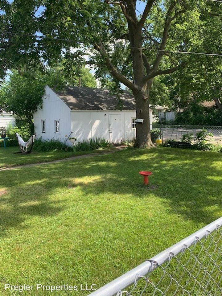 524 Boston Ave - Photo 2 of 19