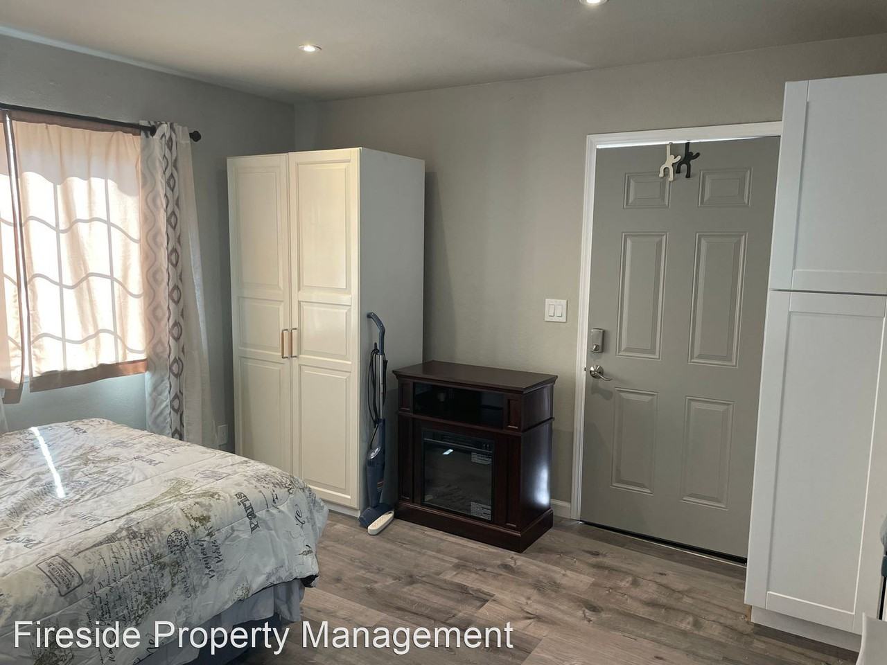 3275 Parkhaven Dr - Photo 3 of 8