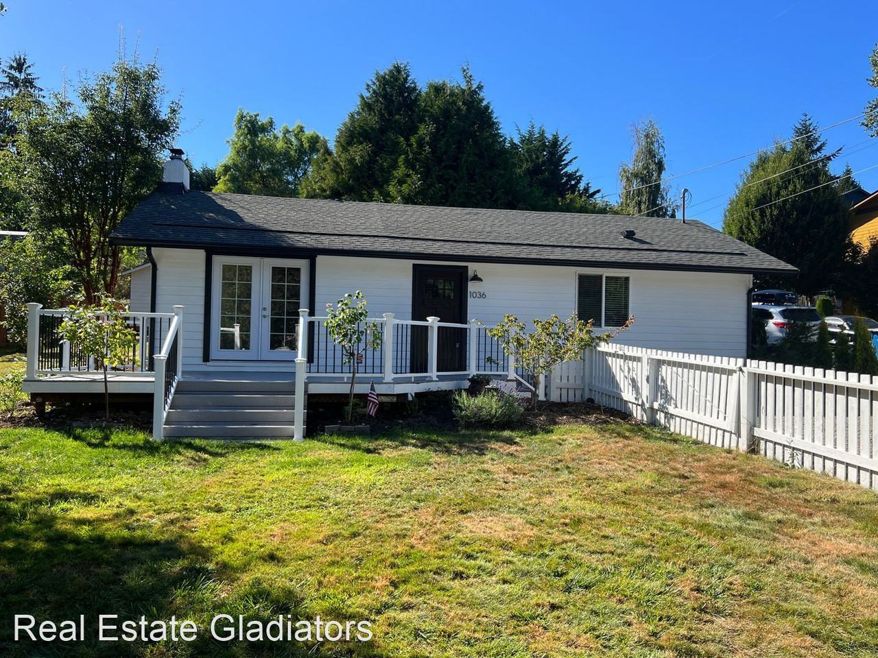 1036 Avenue A - Photo 2 of 24