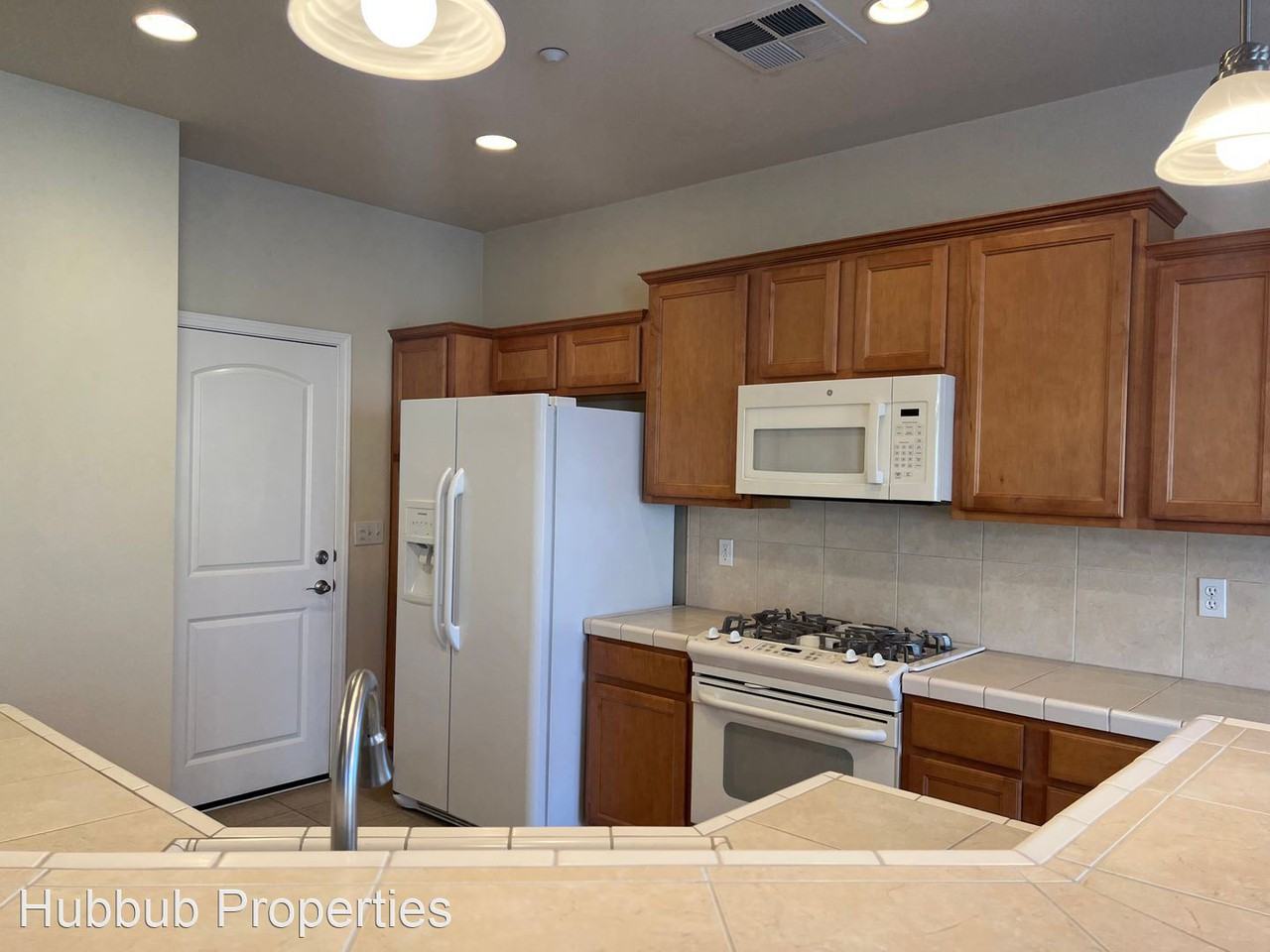 3140 Sinaloa Trl - Photo 2 of 16