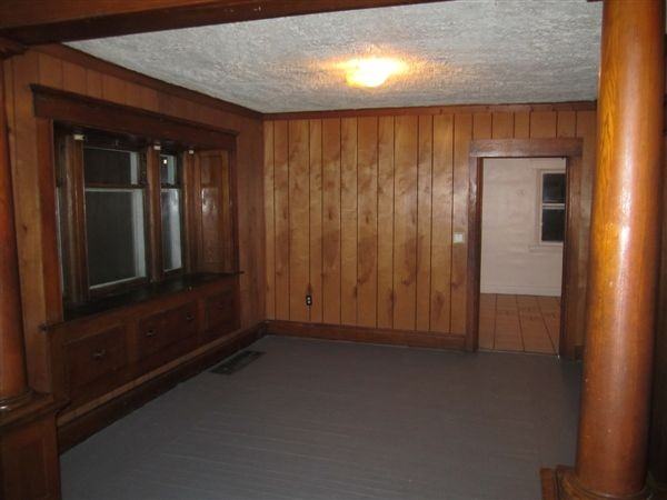 113 E Mt Hope Ave - Photo 3 of 10