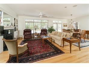 128 Hawthorne Ln - Photo 3 of 15