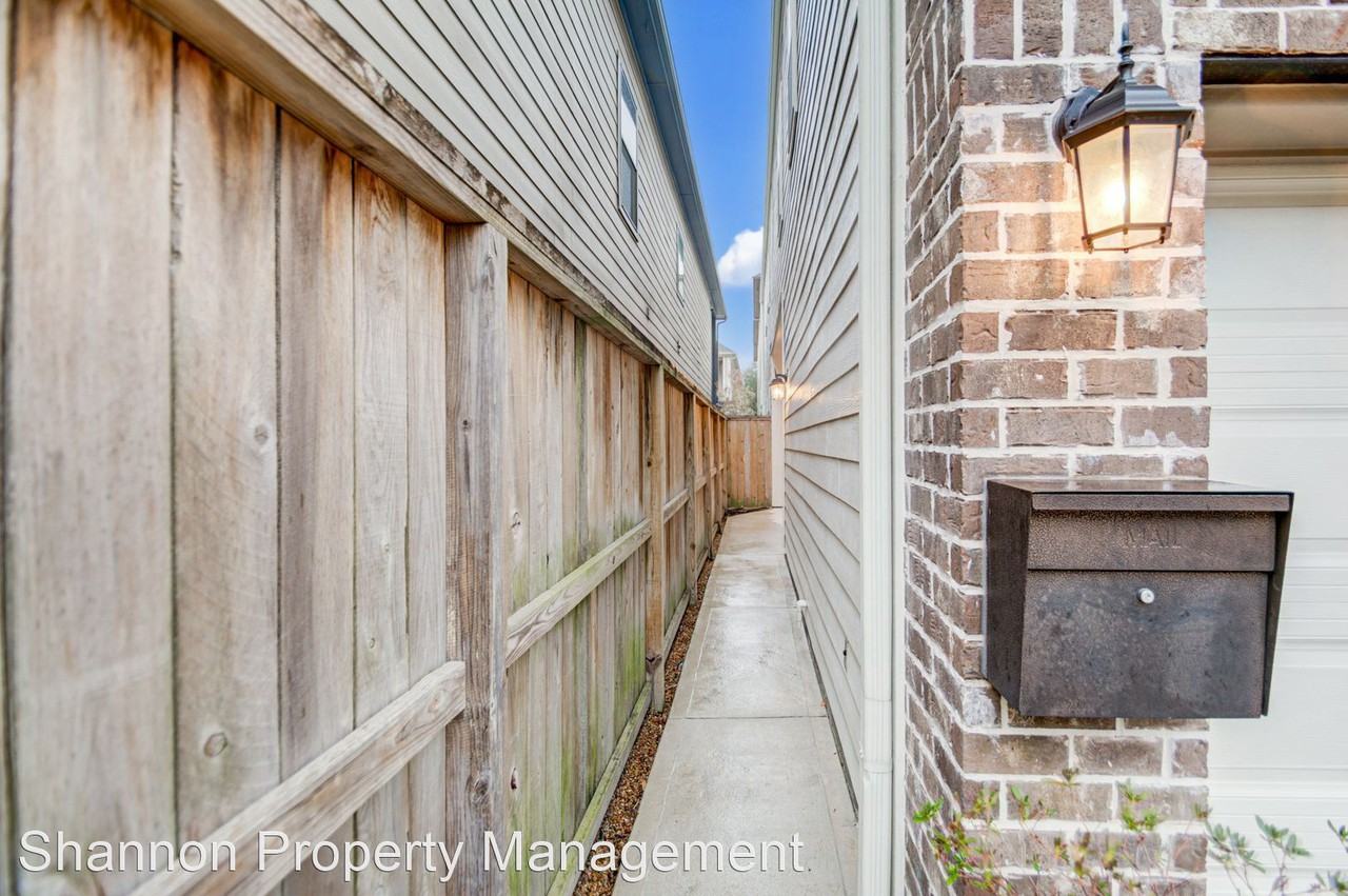 5941 Kansas St - Photo 2 of 21