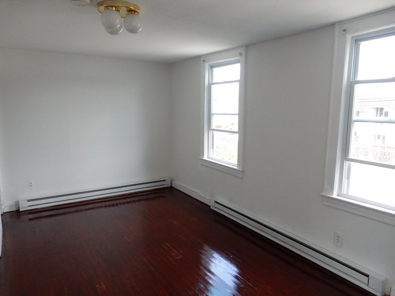 1 Birchwood St - Photo 2 of 11