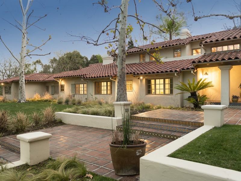 24244 Bridle Trail Rd - Photo 2 of 29