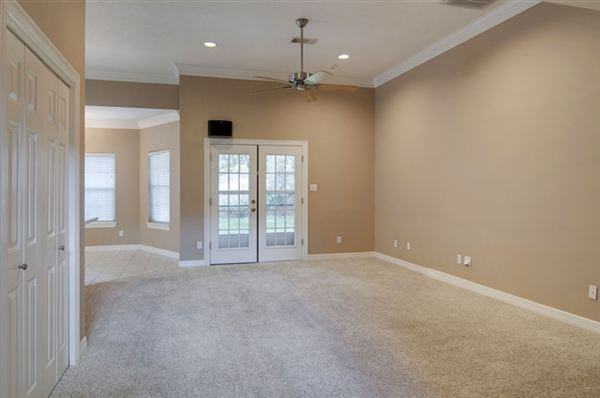 8414 Shadow Oaks - Photo 3 of 24