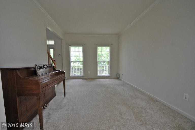 72 Riggs Rd - Photo 3 of 21