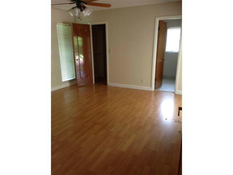 1328 NW 100th Ave - Photo 2 of 23