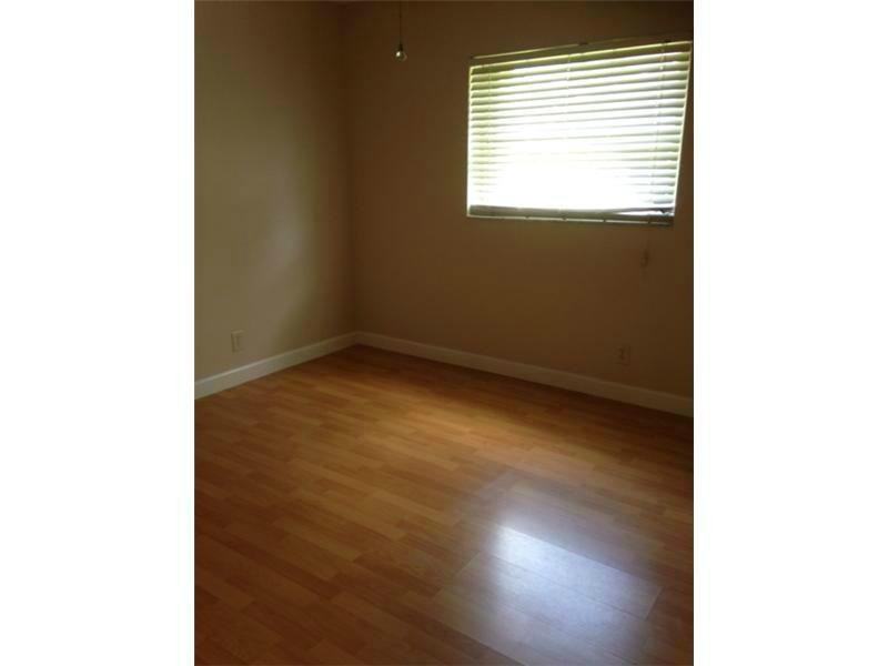 1328 NW 100th Ave - Photo 3 of 23