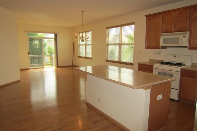 1366 Prescott Dr - Photo 2 of 14