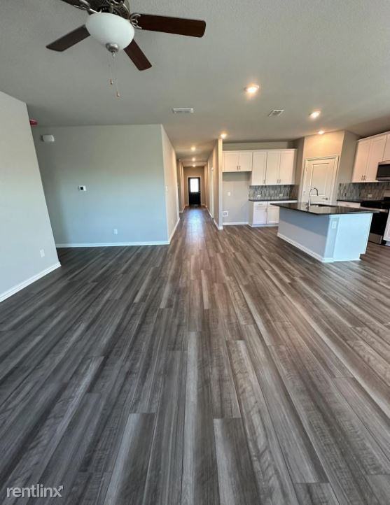 3401 Triumph Dr - Photo 3 of 18