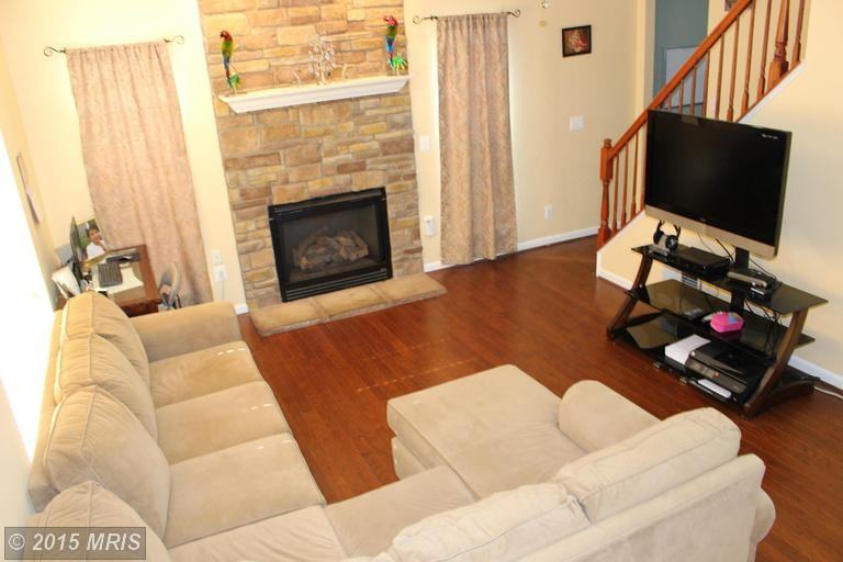 21425 Humbolt Square - Photo 2 of 30