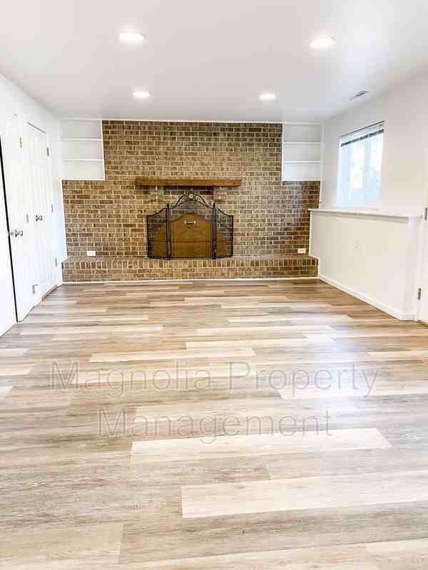 1724 Robidoux Cir - Photo 5 of 13