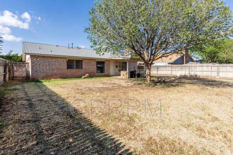 5735 Emory St - Photo 4 of 22