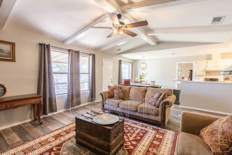 5735 Emory St - Photo 6 of 22