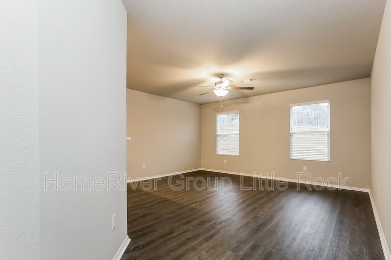 1948 Auburn Hills Dr - Photo 3 of 20