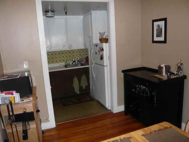 435 Hanover St #4D - Photo 3 of 17