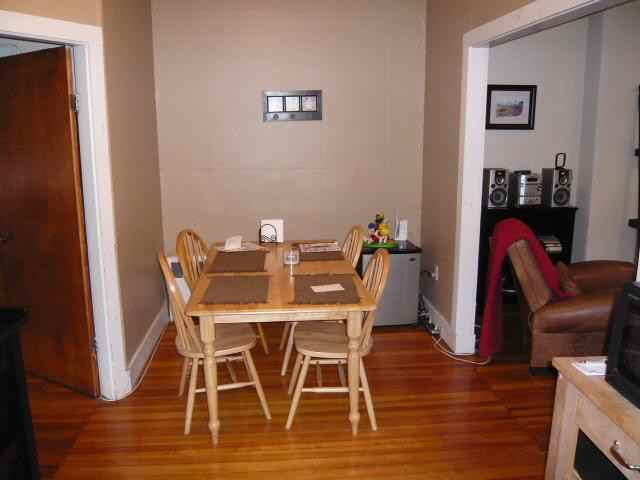 435 Hanover St #4D - Photo 5 of 17