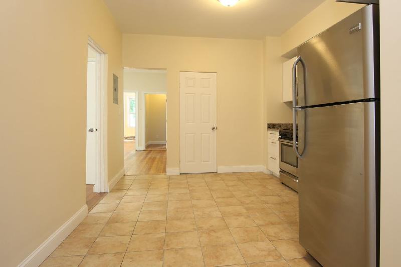 114 Everett St #2 - Photo 3 of 8